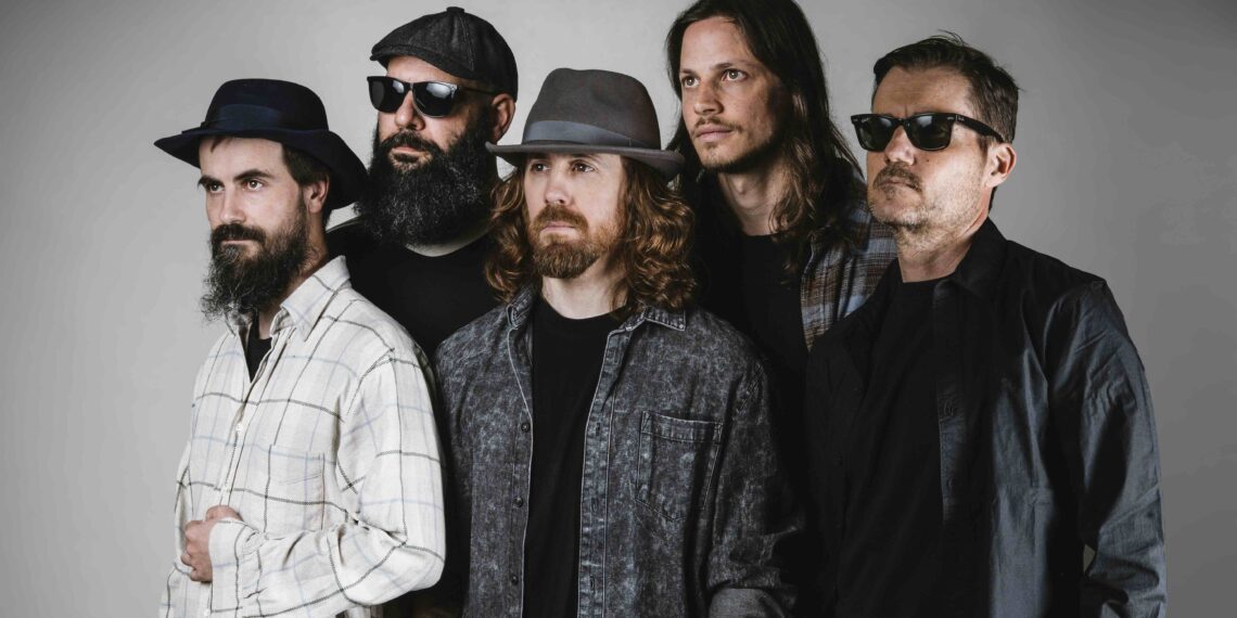 LUBACK PRESENTA SU NUEVO SINGLE «THE CLICS» UNA EXPLOSIÓN VISUAL DE ENERGÍA Y AUTENTICIDAD