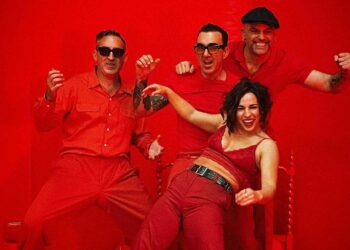 LA PERRA BLANCO LANZA SU NUEVO SINGLE «DEVIL IN MY BED»