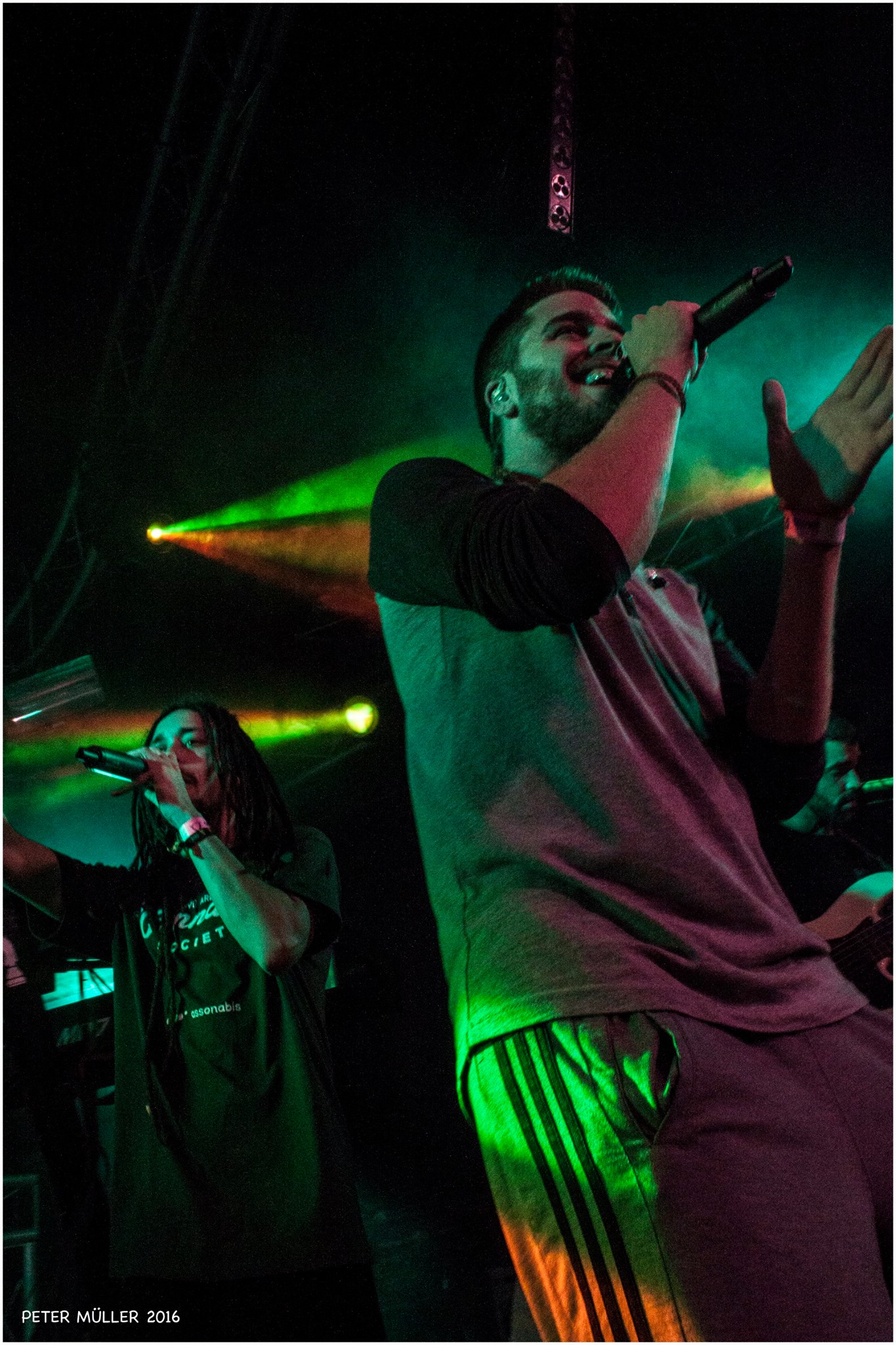 LA RAÍZ + AUXILI. SALA PENÉLOPE. MADRID