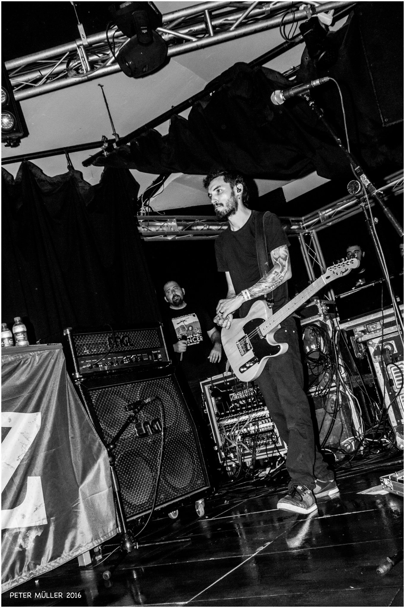 LA RAÍZ + AUXILI. SALA PENÉLOPE. MADRID