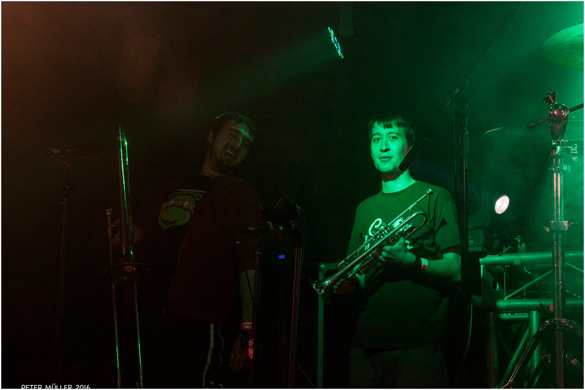 LA RAÍZ + AUXILI. SALA PENÉLOPE. MADRID