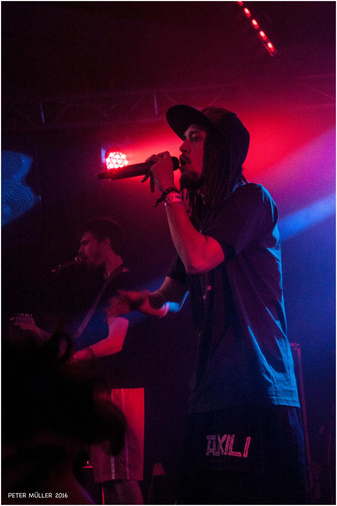 LA RAÍZ + AUXILI. SALA PENÉLOPE. MADRID