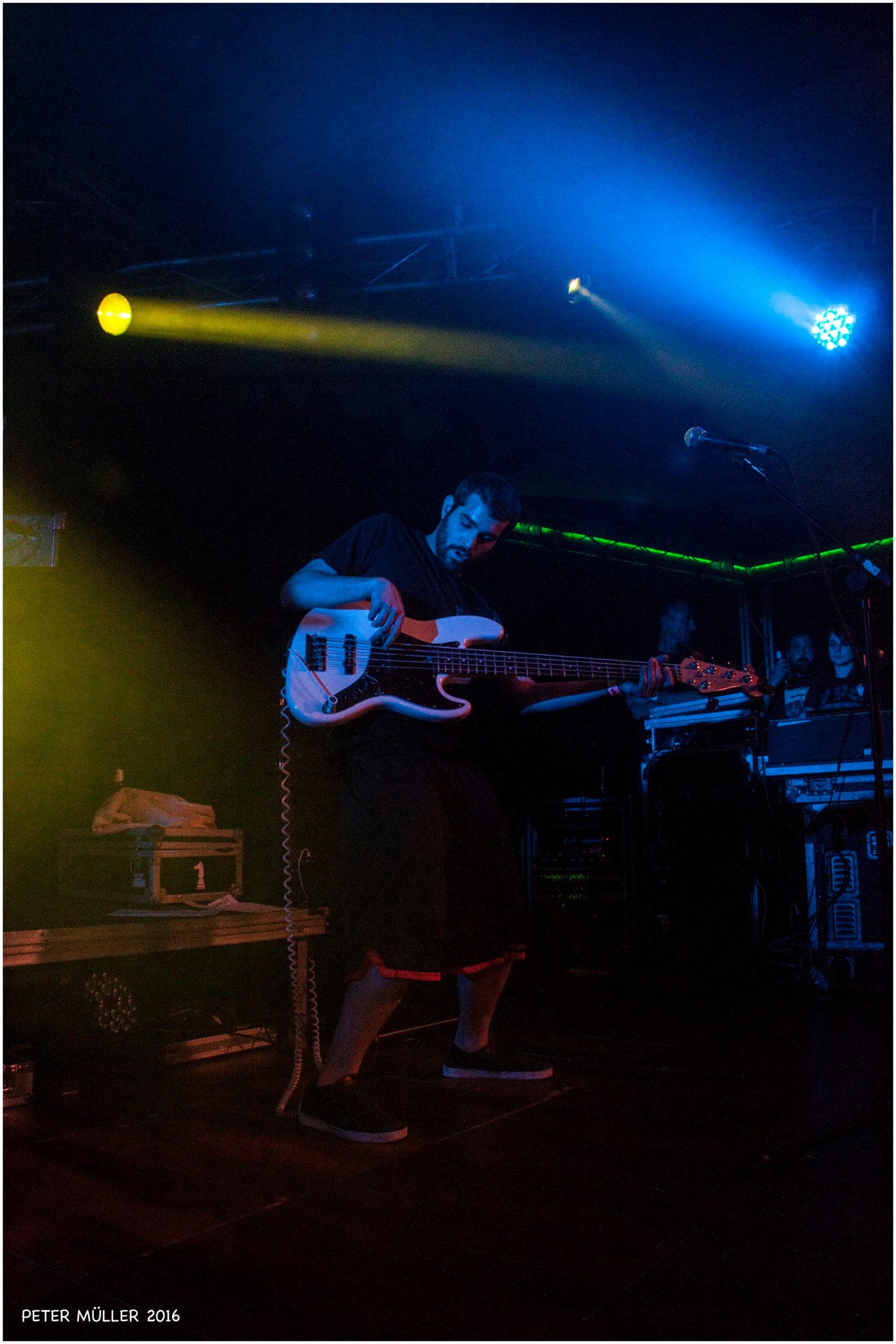 LA RAÍZ + AUXILI. SALA PENÉLOPE. MADRID