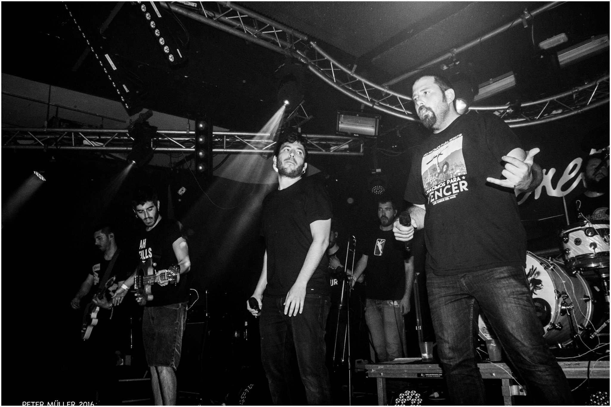 LA RAÍZ + AUXILI. SALA PENÉLOPE. MADRID