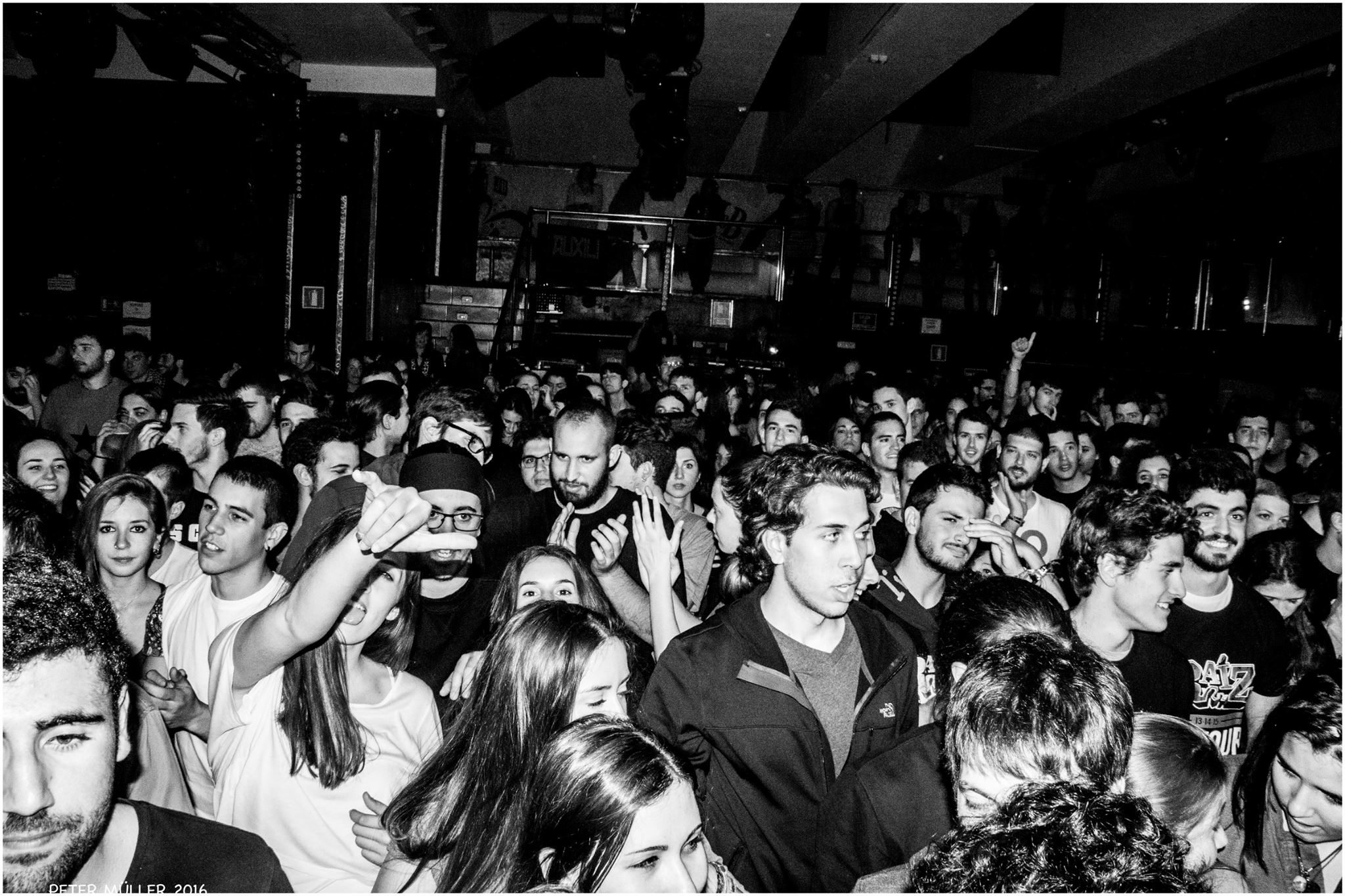 LA RAÍZ + AUXILI. SALA PENÉLOPE. MADRID