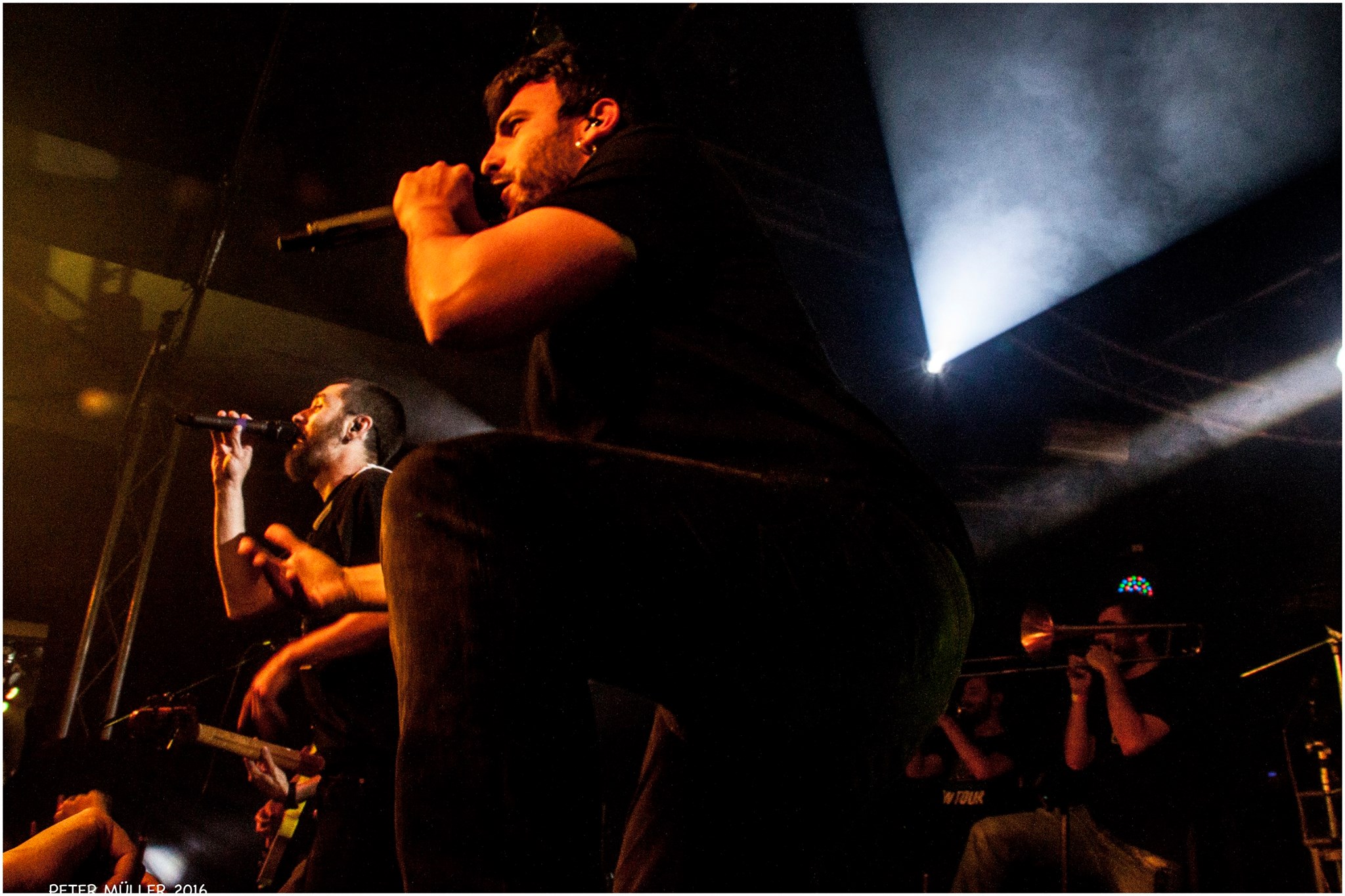 LA RAÍZ + AUXILI. SALA PENÉLOPE. MADRID