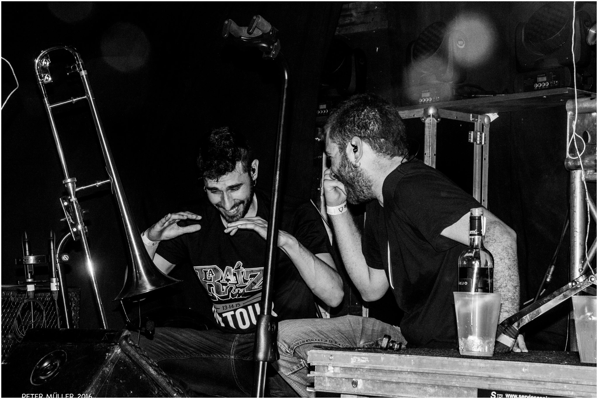 LA RAÍZ + AUXILI. SALA PENÉLOPE. MADRID