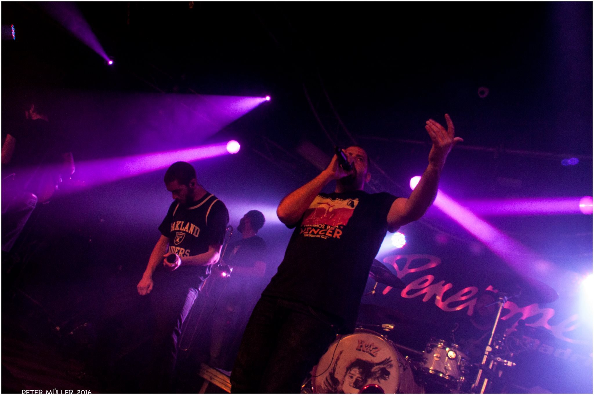 LA RAÍZ + AUXILI. SALA PENÉLOPE. MADRID