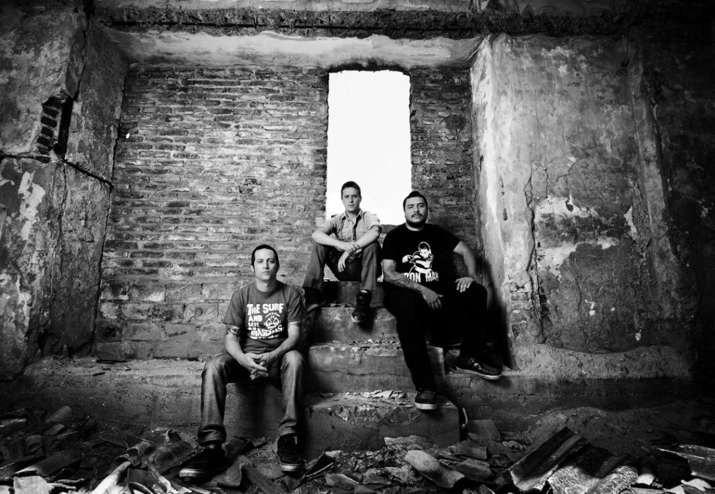 CADENA PERPETUA NOS PRESENTAN SU NUEVO VÍDEOCLIP «MUERTOS VIVOS