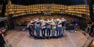 CELTAS CORTOS ARRASAN EN SU CIUDAD NATAL CON 17.000 PERSONAS