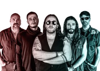 EFFE ESTRENA SU NUEVO SINGLE «SIN NADA» CON LA COLABORACIÓN DE KOLIBRÍ (MAREA)