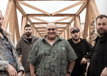 BENITO KAMELAS EDITAN EN VINILO «SIN TRAMPA NI CARTÓN» CON MOTIVO DE SU XX ANIVERSARIO