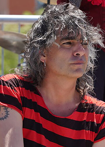 KIKE BABAS + 13 BATS ESTRENAN EL SINGLE «ÁMAME, SOY NEOLIBERAL»