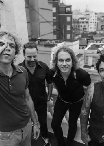 LOS ZIGARROS ANUNCIAN «CARNE CON PATATAS» SU NUEVO ÁLBUM