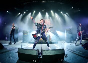KOMA ANUNCIA LA PREVENTA DE SU NUEVO DISCO EN DIRECTO Y PRESENTA VIDEOCLIP DE ADELANTO